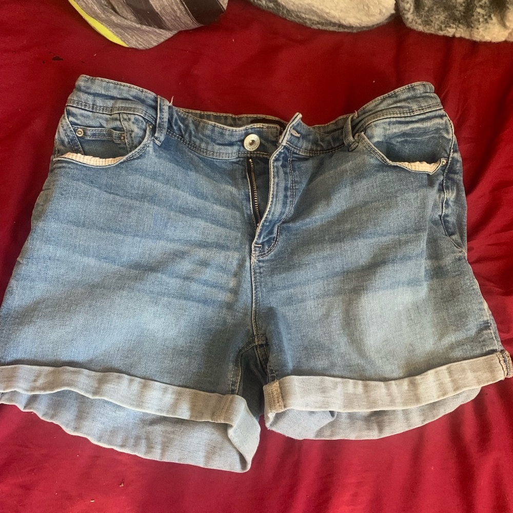 Jean shorts - Picture 1 of 4